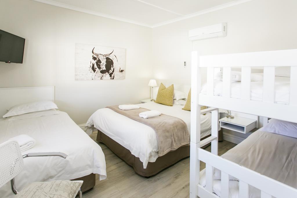 Wagon Wheel Country Lodge Beaufort West Exterior foto